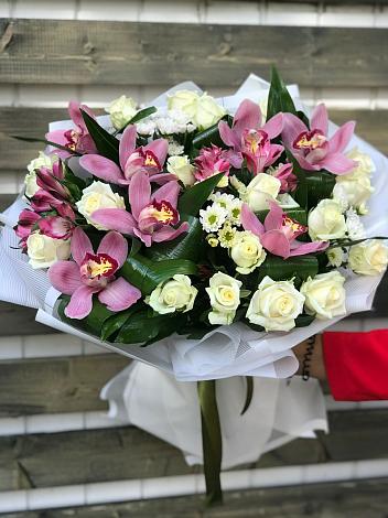 Букет цветов из: Розы и Хризантемы в Никульское
