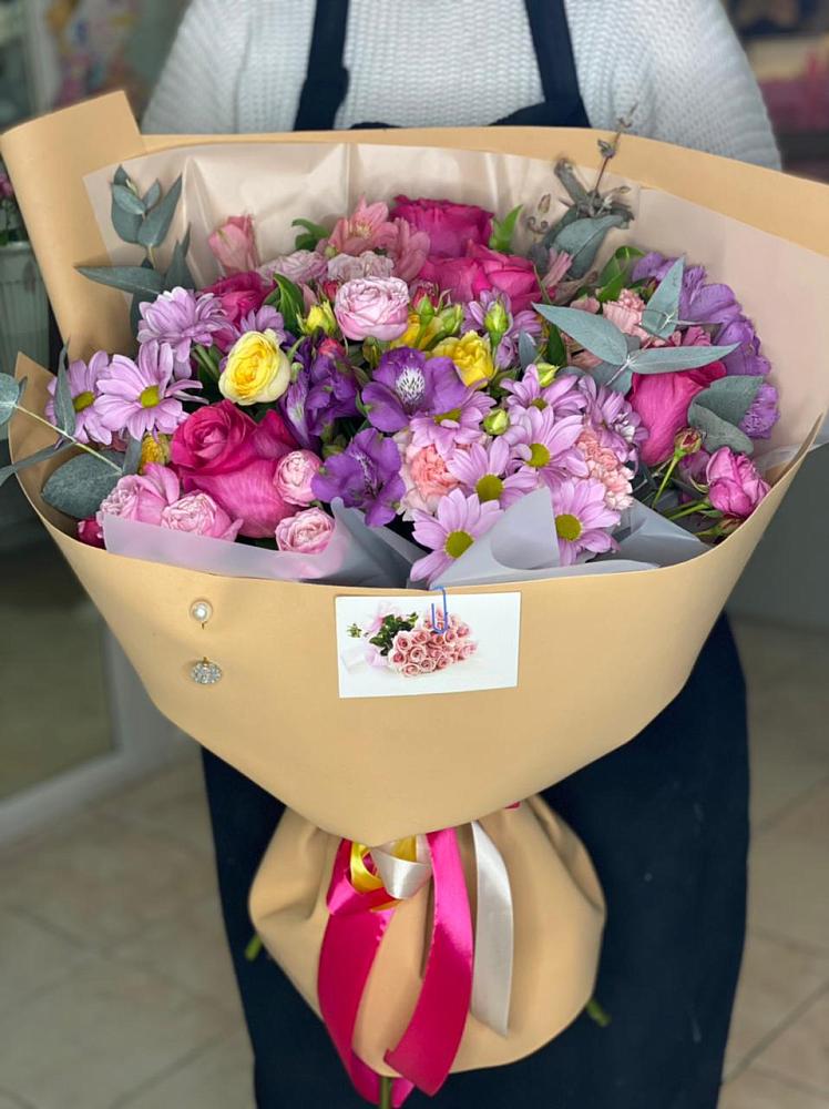 Букет цветов из: Хризантемы, Гвоздики и Альстромерии в Никульское