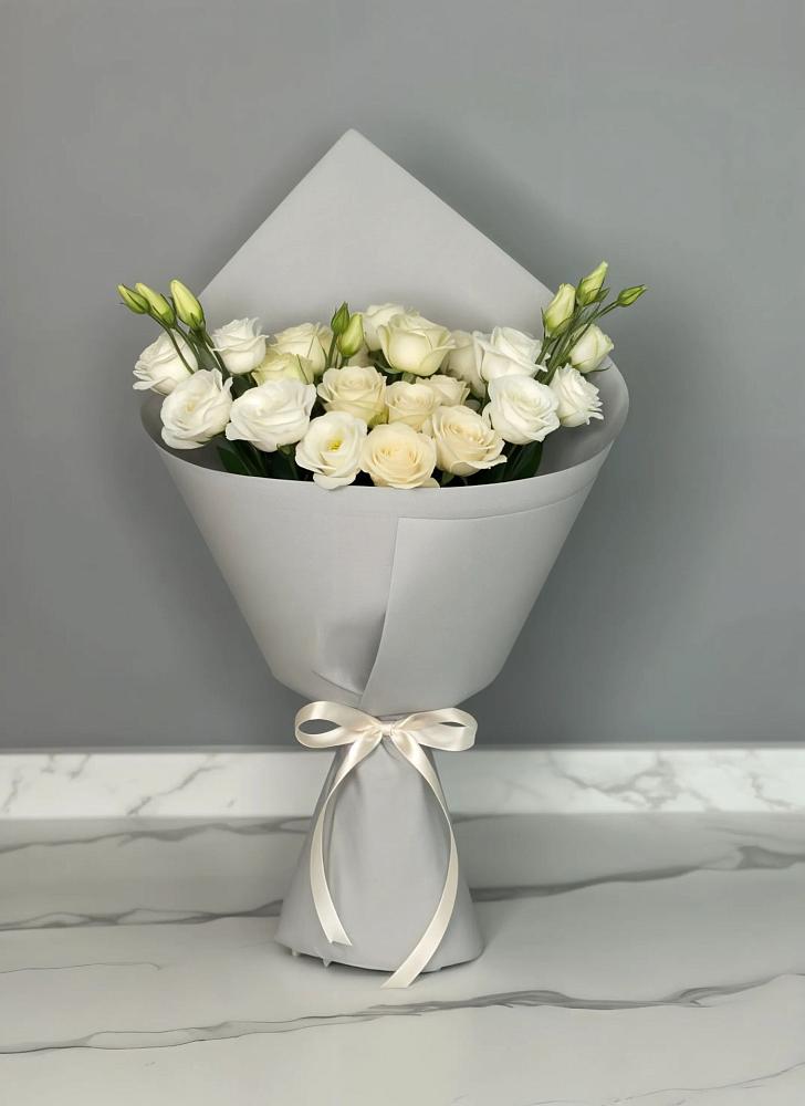 Букет цветов из: Розы и Лизиантусы в Никульское