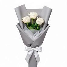 Букет 3 белые розы в Никульское