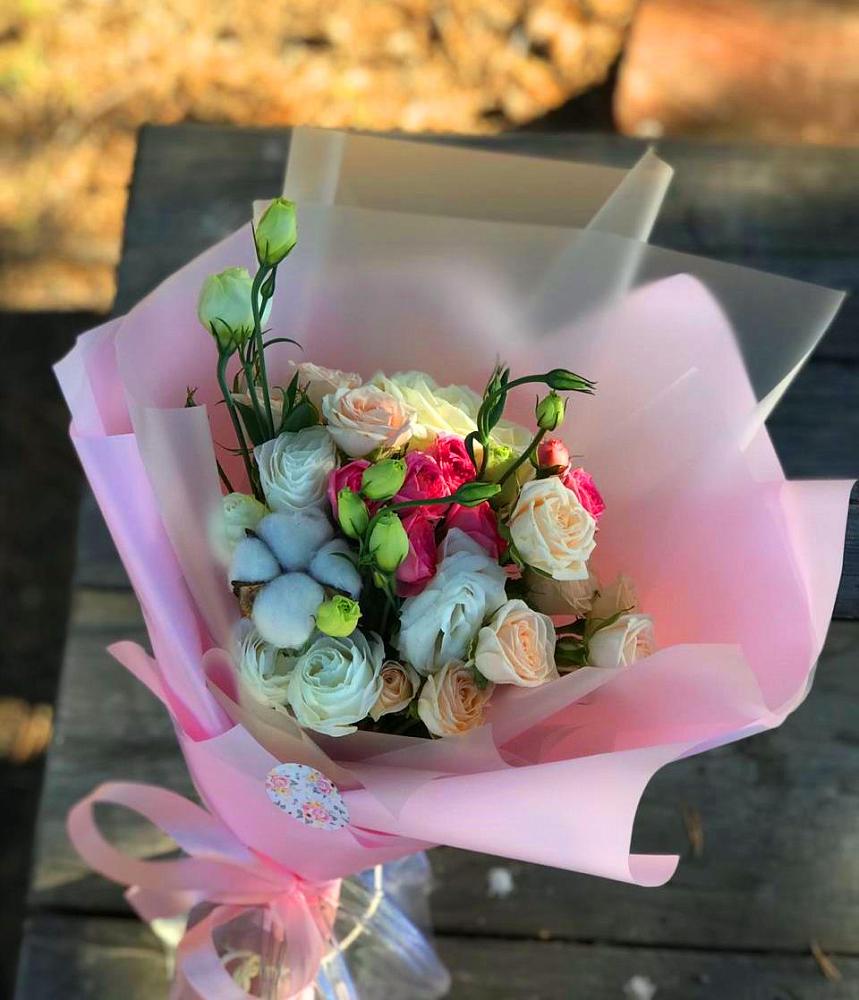 Букет цветов из: Розы и Лизиантусы в Никульское