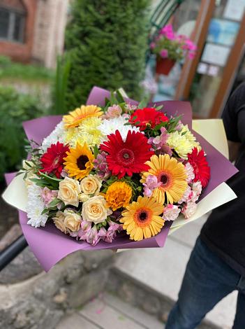 Букет цветов из: Герберы, Ромашки, Хризантемы, Розы и Подсолнухи в Никульское