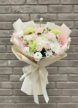 Букет цветов из:  Гвоздики, Розы, Лизиантусы и Хризантемы #REPLACE_PRED# Никульское