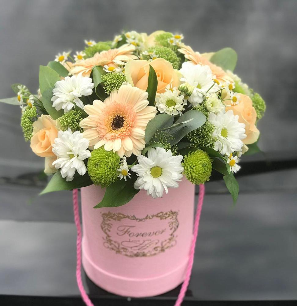 Цветочная композиция из Розы, Герберы и Хризантемы в шляпной коробке в Никульское