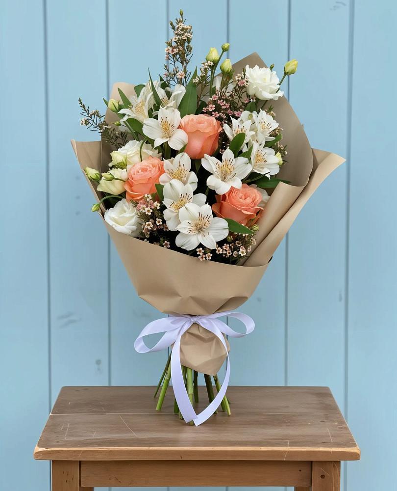Букет цветов из: Альстромерии, Лизиантусы, Розы и Хризантемы в Никульское